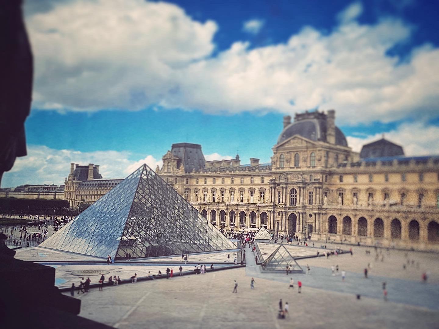 Travel Journal – Paris, Lourve, Pyramid view from inside (September 2022